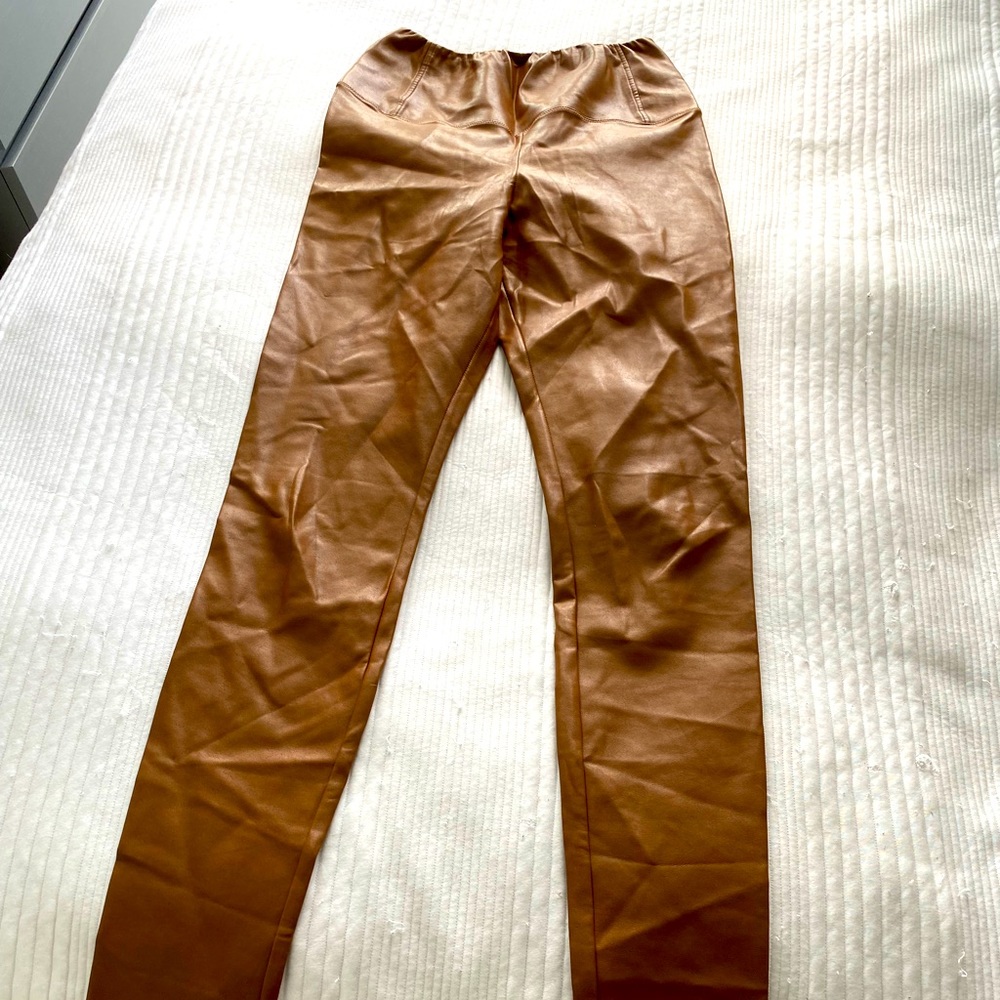 Wms Small Aritiza leather leggings